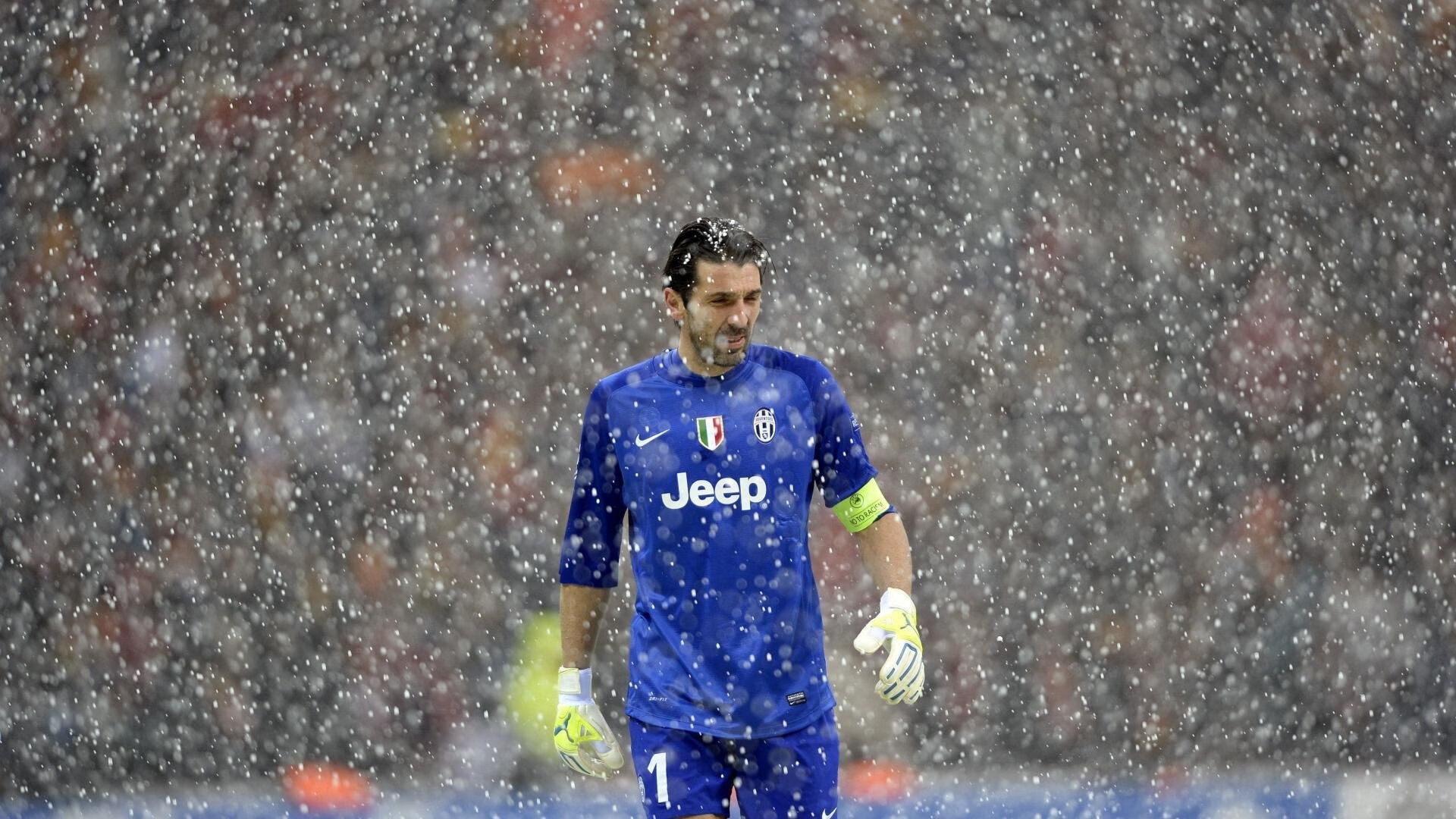 湖人队内展开季前目标墙活动增强动力系统，湖人球员动向