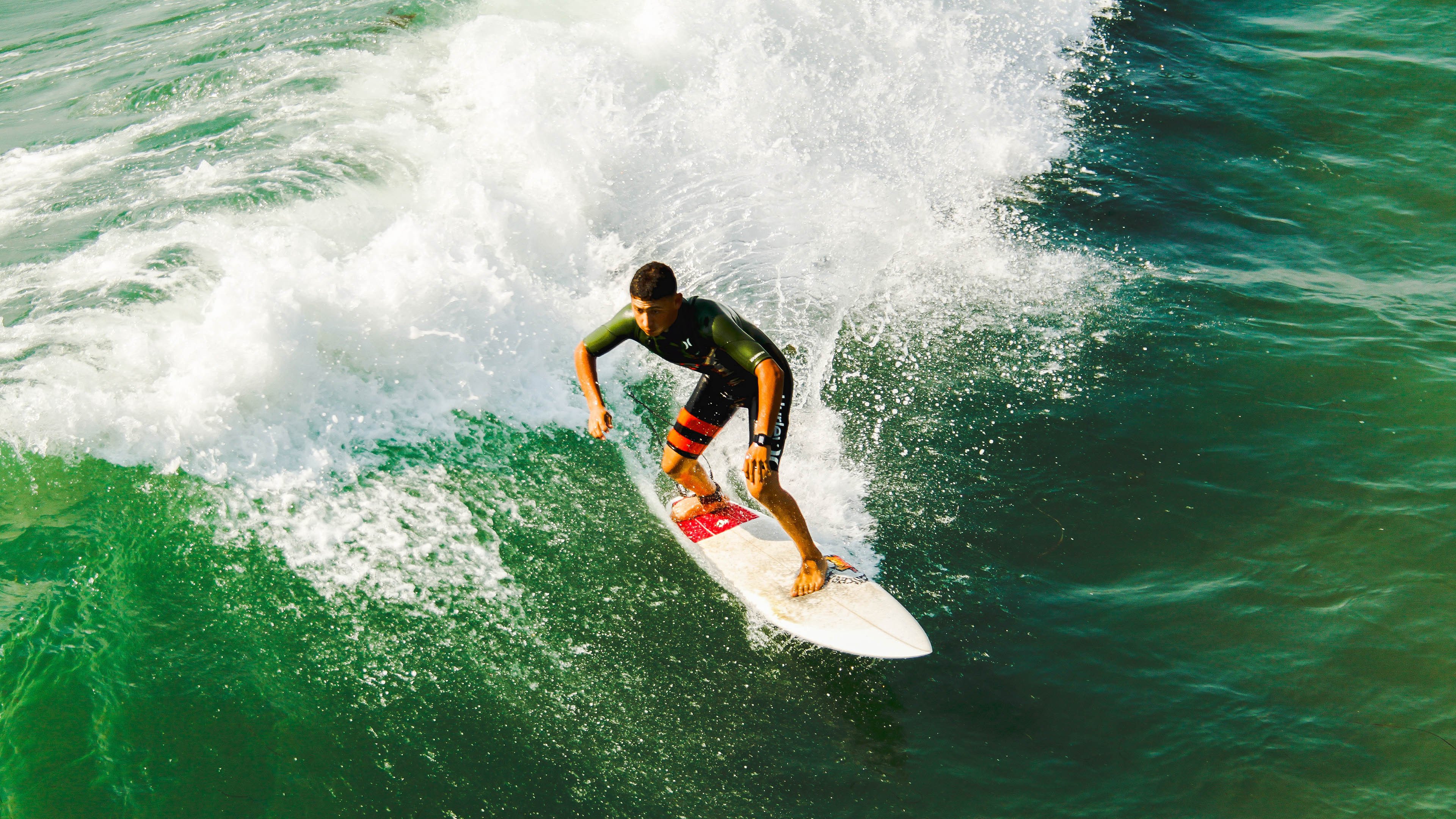 九游娱乐(jiuyou)官方网站-巴雷特：全黑队中流砥柱，他的比赛判断力帮助球队稳步前行，巴雷特十佳球